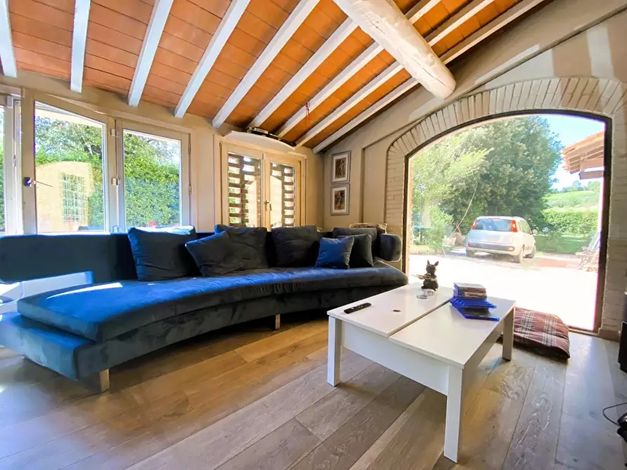 Immagine 2 di Casa colonica in vendita  a Vinci