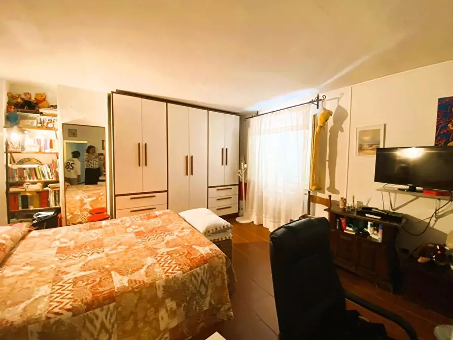 Immagine 30 di Casa colonica in vendita  a Vinci