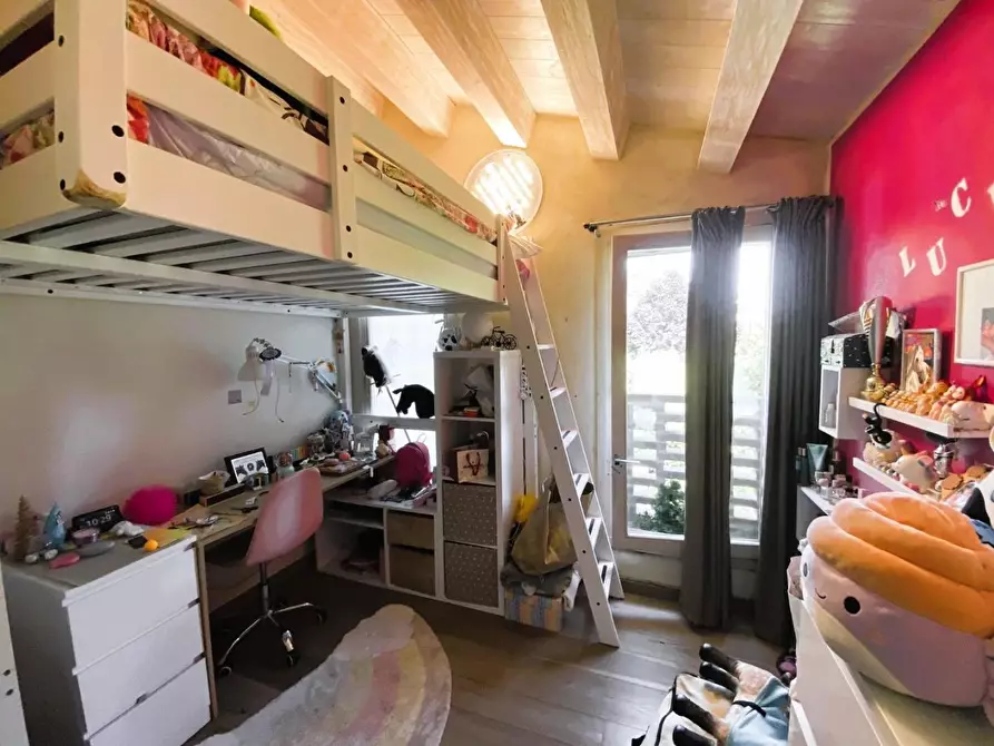 Immagine 39 di Casa colonica in vendita  a Vinci