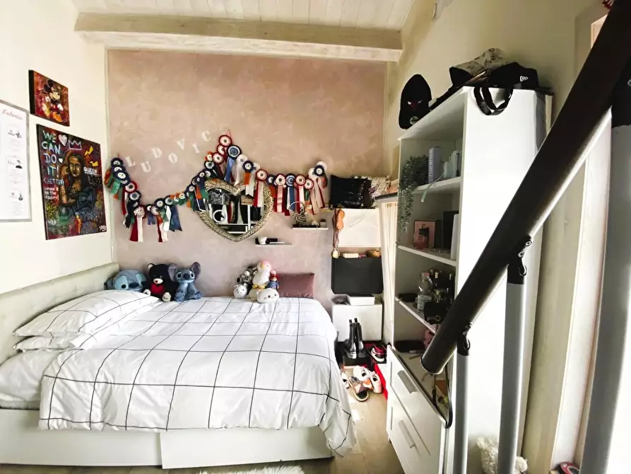 Immagine 33 di Casa colonica in vendita  a Vinci