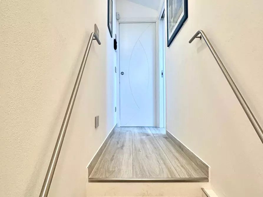 Immagine 21 di Appartamento in vendita  a Empoli