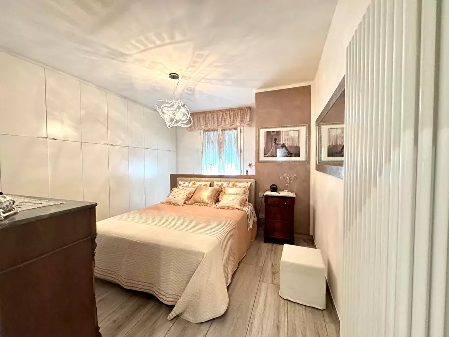 Immagine 10 di Appartamento in vendita  a Empoli