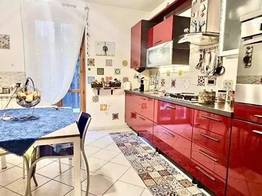 Immagine 7 di Appartamento in vendita  a Carrara