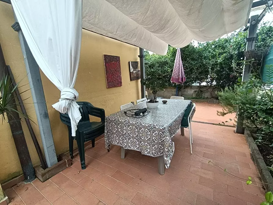 Immagine 15 di Appartamento in vendita  a Carrara