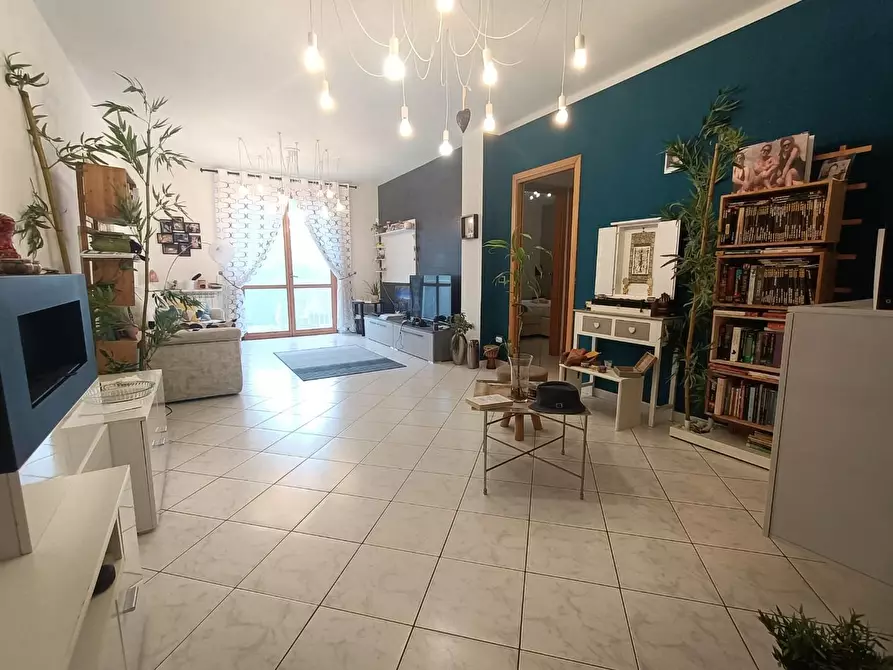 Immagine 3 di Appartamento in vendita  a Carrara