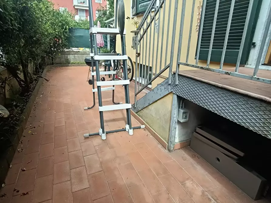 Immagine 17 di Appartamento in vendita  a Carrara