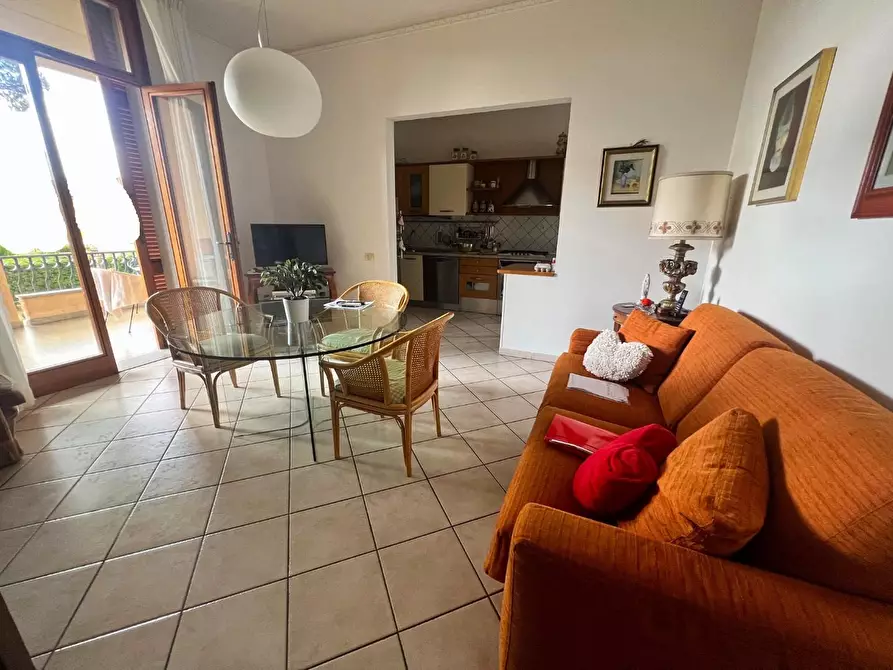 Immagine 27 di Villa in vendita  a Capraia E Limite