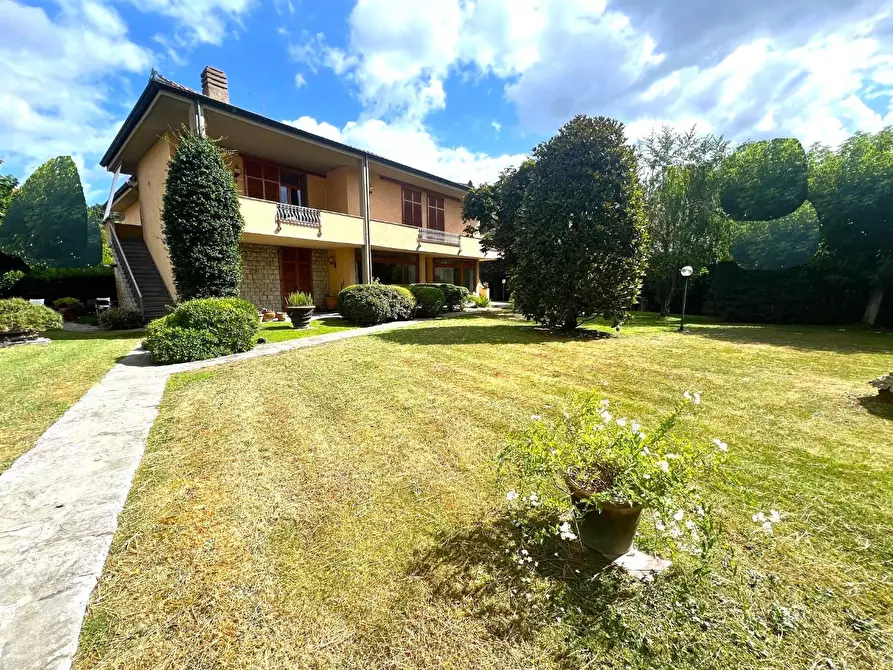 Immagine 6 di Villa in vendita  a Capraia E Limite