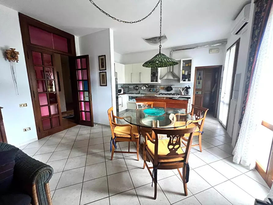 Immagine 26 di Villa in vendita  a Capraia E Limite