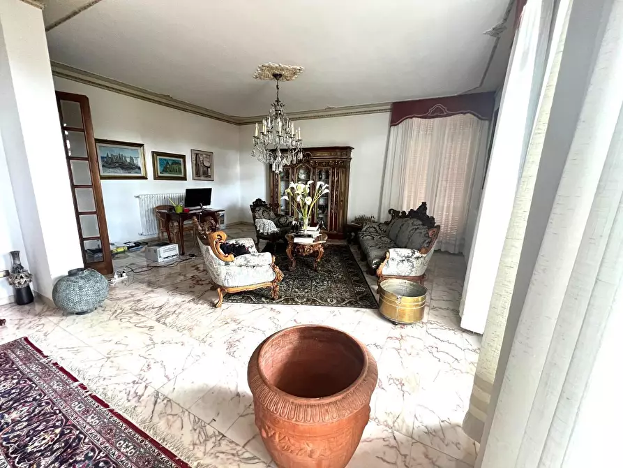 Immagine 32 di Villa in vendita  a Capraia E Limite