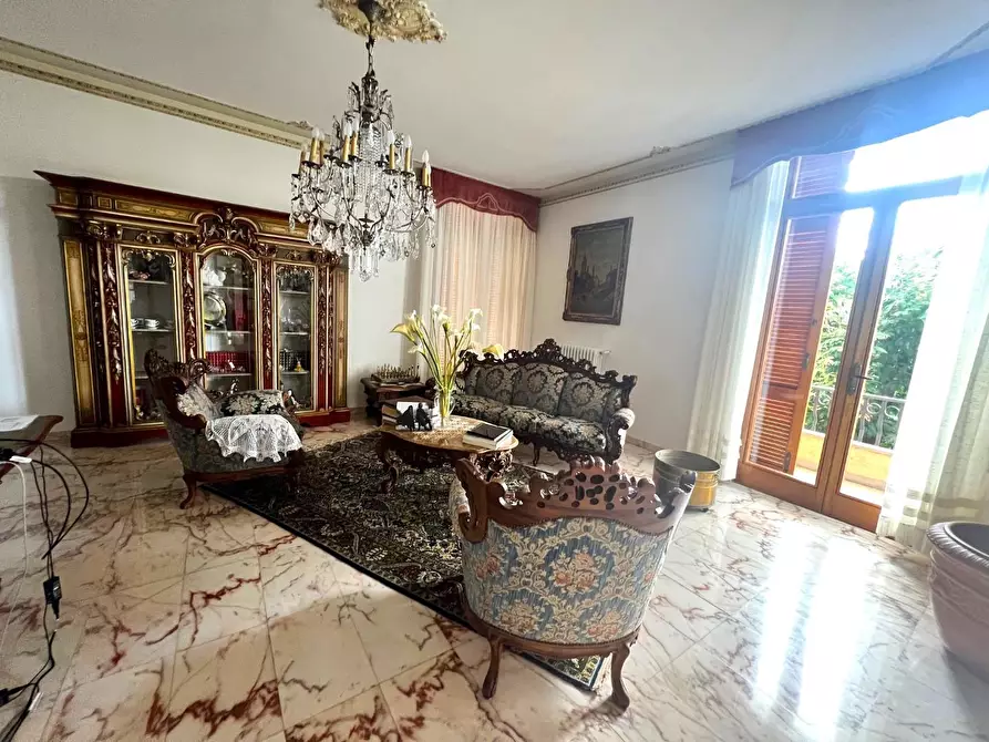 Immagine 33 di Villa in vendita  a Capraia E Limite