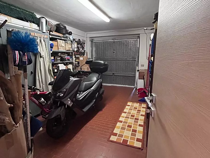 Immagine 9 di Casa indipendente in vendita  a Aulla