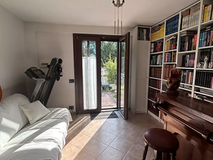 Immagine 6 di Casa indipendente in vendita  a Aulla