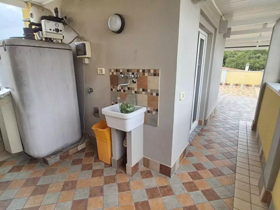 Immagine 104 di Casa bifamiliare in vendita  a Viareggio