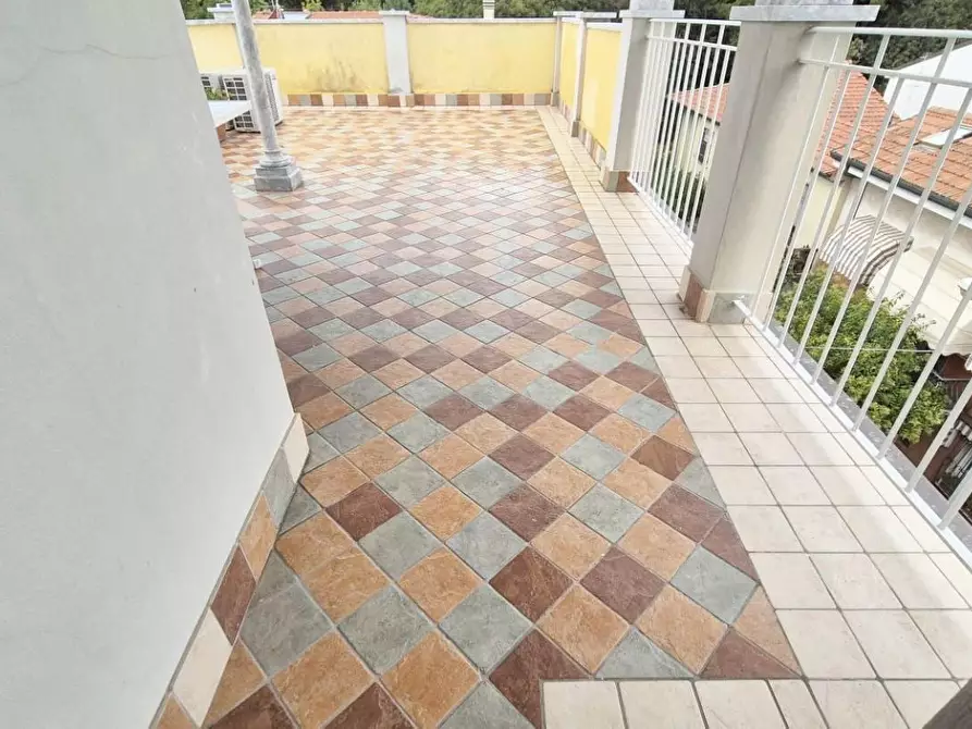 Immagine 106 di Casa bifamiliare in vendita  a Viareggio