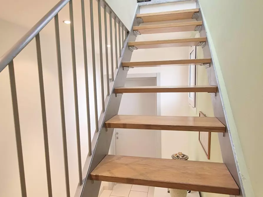 Immagine 91 di Casa bifamiliare in vendita  a Viareggio