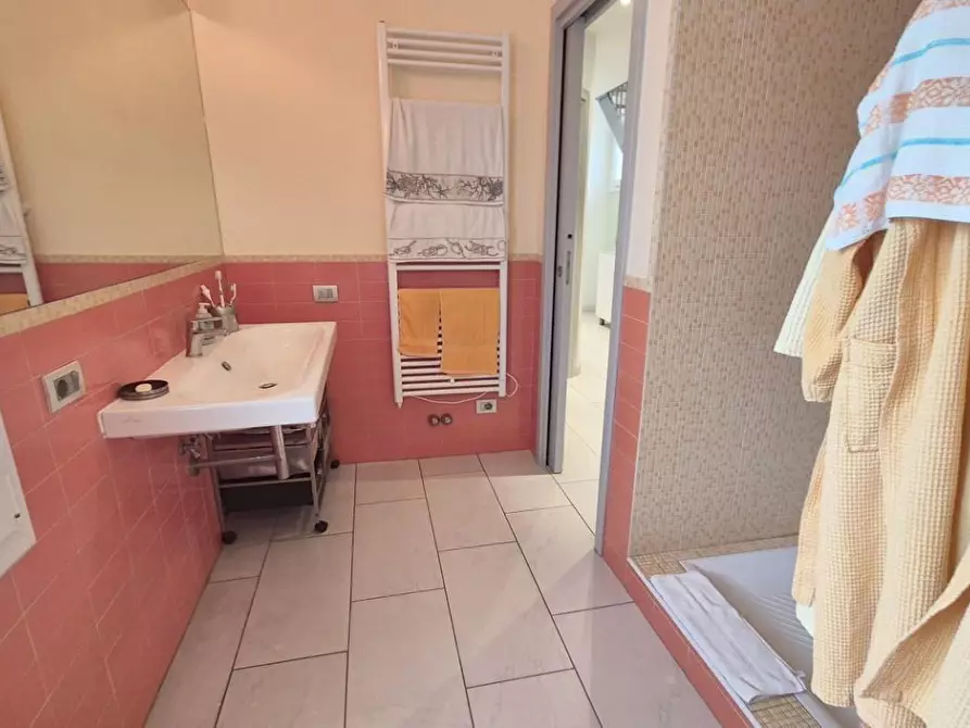 Immagine 57 di Casa bifamiliare in vendita  a Viareggio