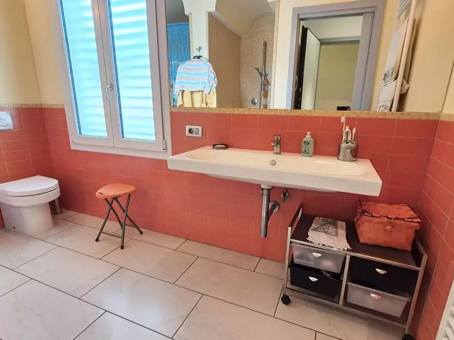 Immagine 50 di Casa bifamiliare in vendita  a Viareggio