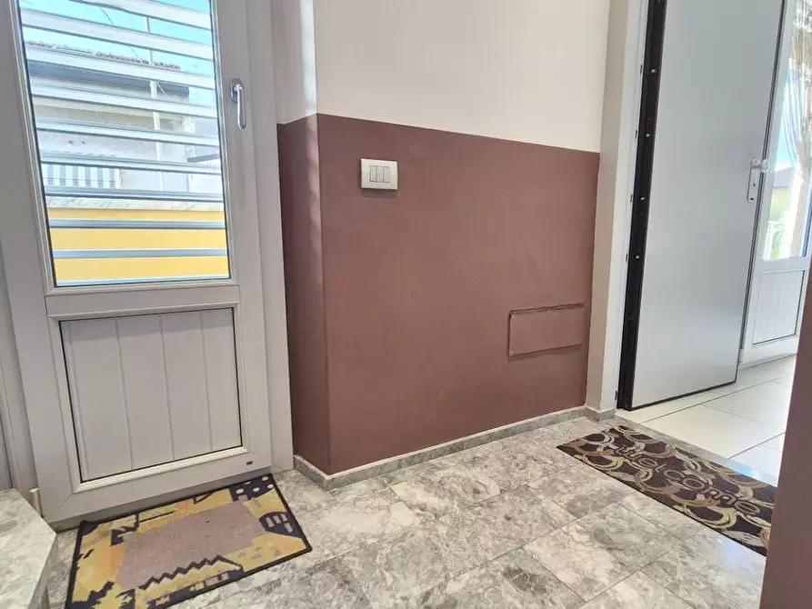 Immagine 1 di Casa bifamiliare in vendita  a Viareggio