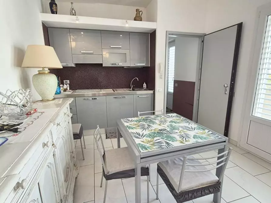 Immagine 9 di Casa bifamiliare in vendita  a Viareggio