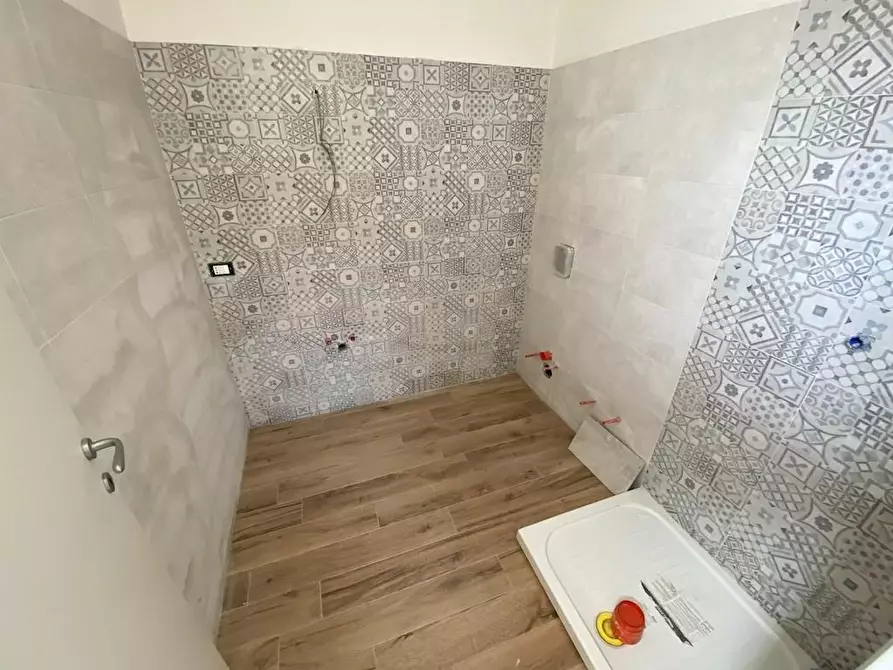 Immagine 11 di Villetta a schiera in vendita  a Montignoso