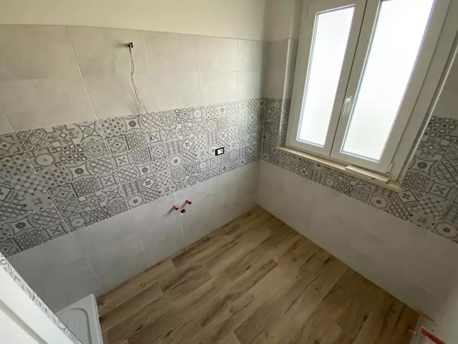 Immagine 12 di Villetta a schiera in vendita  a Montignoso