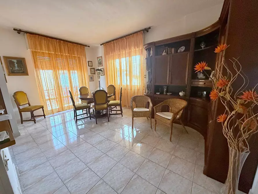 Immagine 3 di Appartamento in vendita  a Cecina