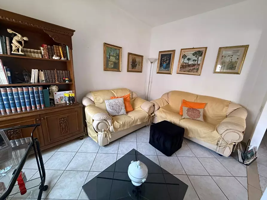 Immagine 12 di Appartamento in vendita  a Cecina