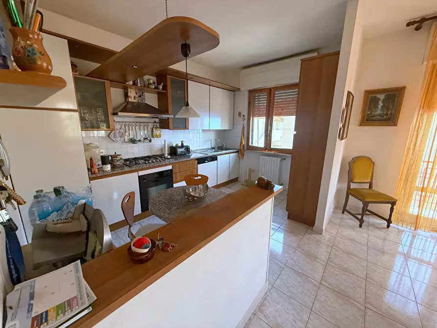 Immagine 4 di Appartamento in vendita  a Cecina