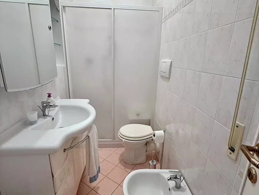 Immagine 18 di Appartamento in vendita  a Cecina