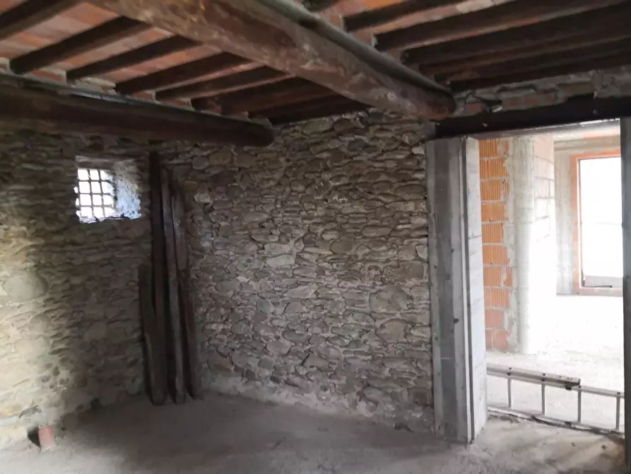 Immagine 5 di Villetta a schiera in vendita  a Montignoso