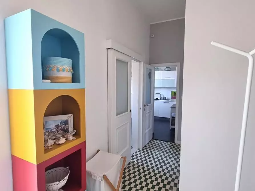 Immagine 10 di Appartamento in vendita  a Viareggio