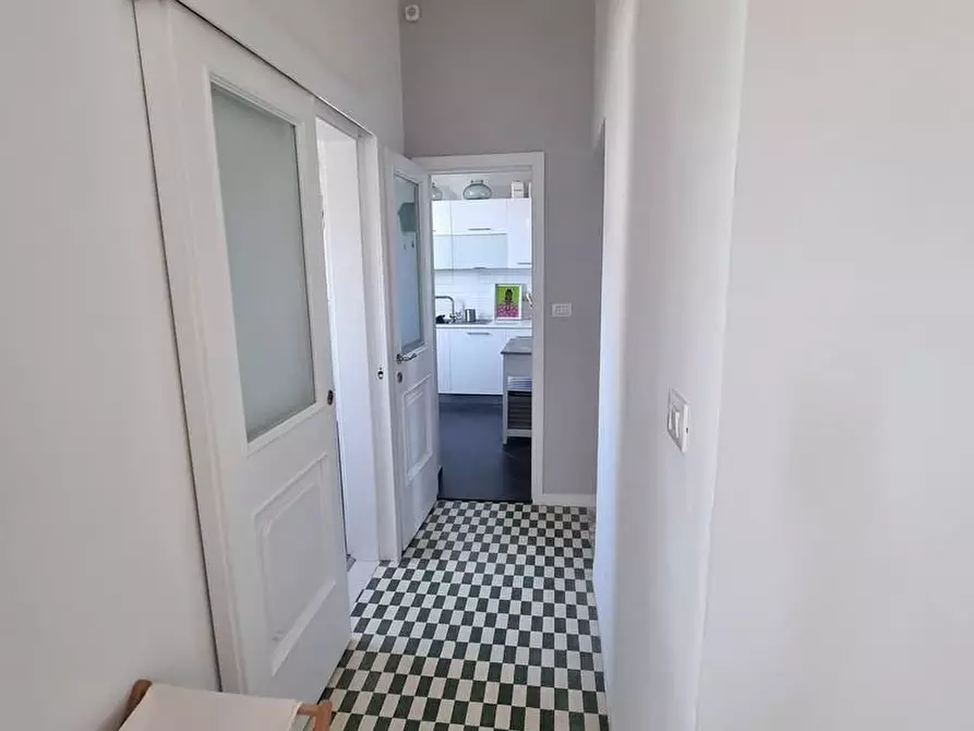 Immagine 19 di Appartamento in vendita  a Viareggio