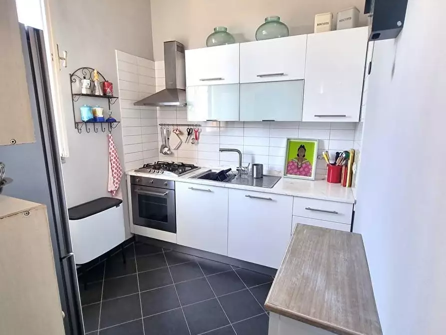 Immagine 14 di Appartamento in vendita  a Viareggio