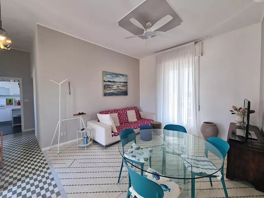 Immagine 7 di Appartamento in vendita  a Viareggio