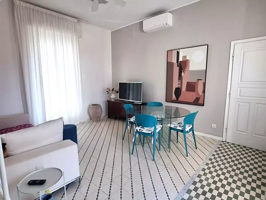 Immagine 5 di Appartamento in vendita  a Viareggio