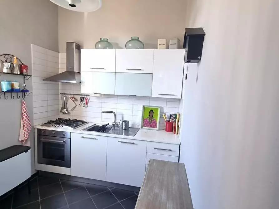 Immagine 11 di Appartamento in vendita  a Viareggio