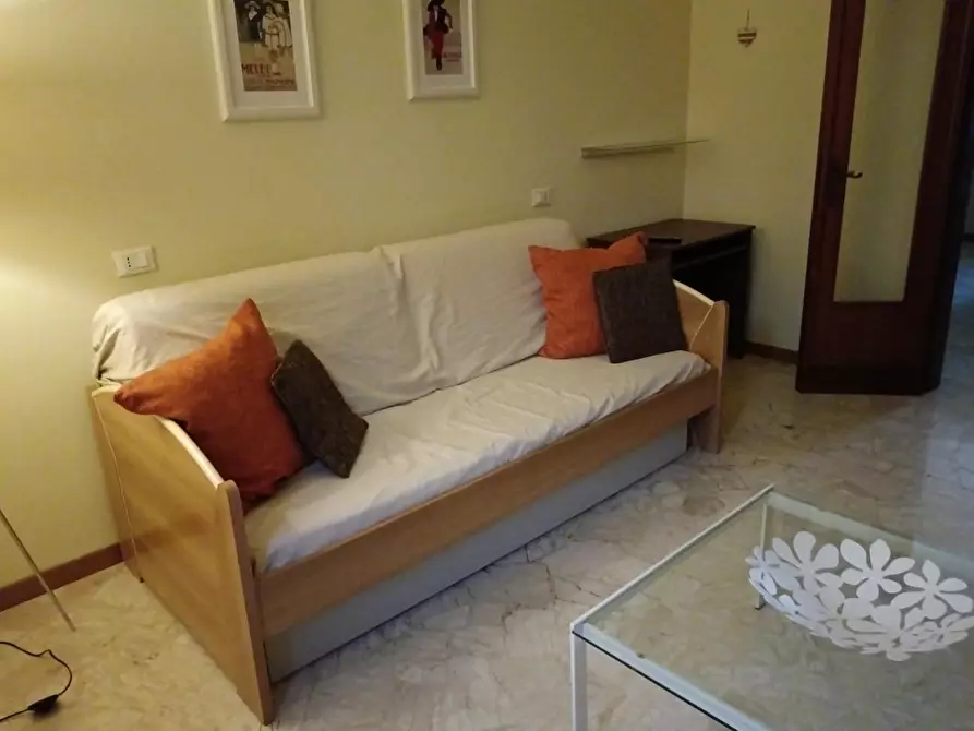 Immagine 13 di Appartamento in affitto  a Empoli