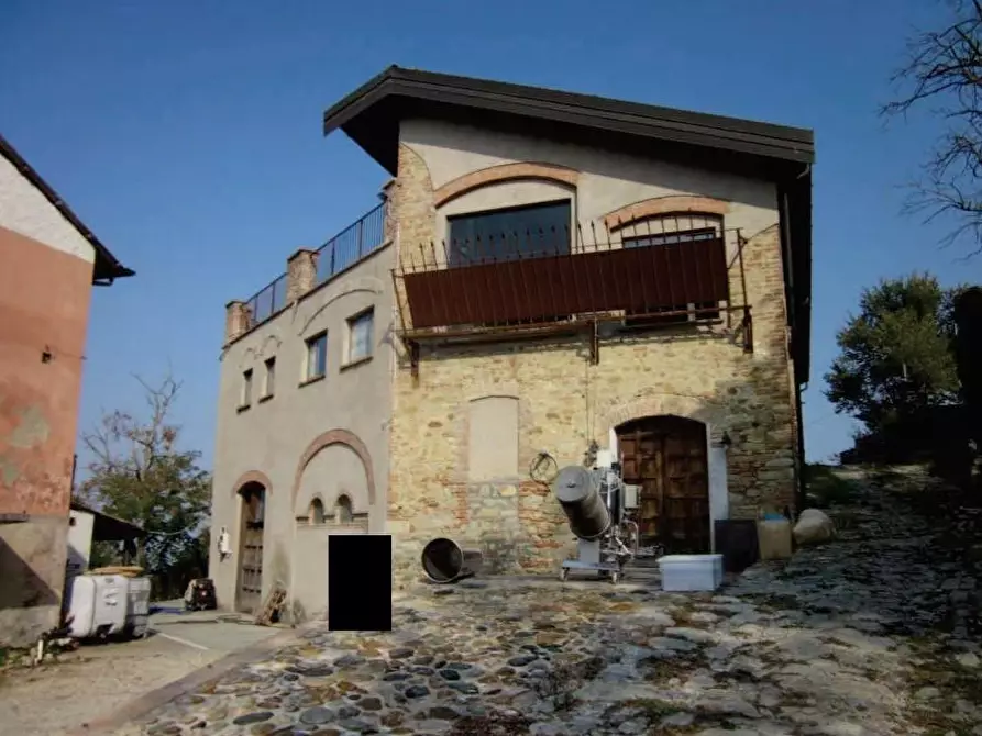 Immagine 2 di Locale commerciale in vendita  a Borgo Priolo