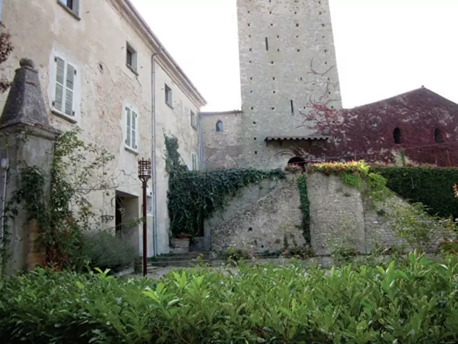 Immagine 3 di Locale commerciale in vendita  a Borgo Priolo