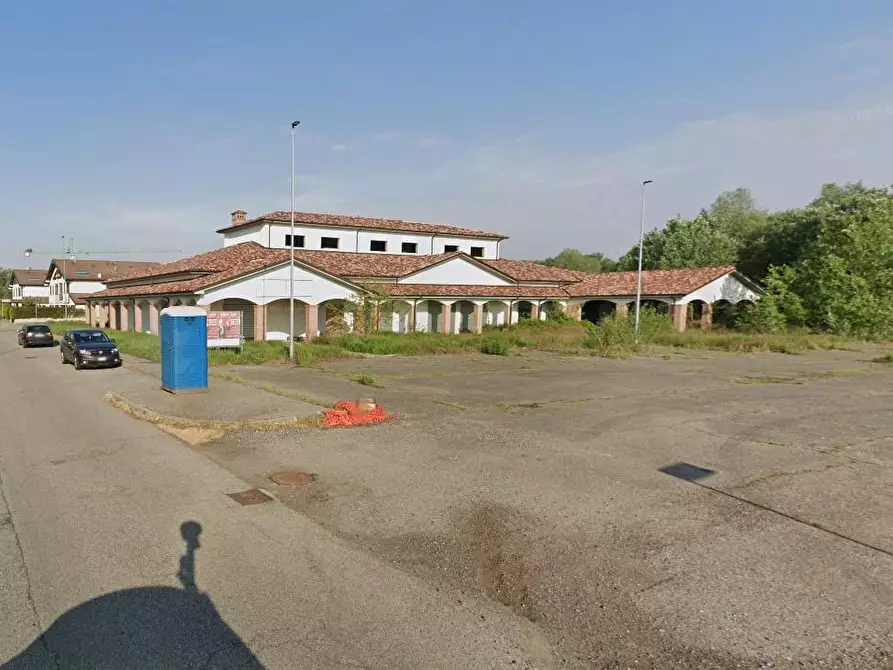 Immagine 1 di Capannone industriale in vendita  a Roncaro