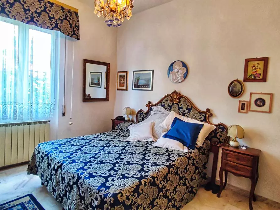 Immagine 12 di Appartamento in vendita  a Viareggio