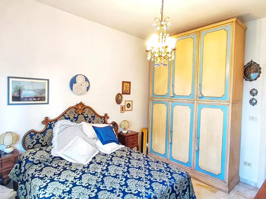 Immagine 13 di Appartamento in vendita  a Viareggio