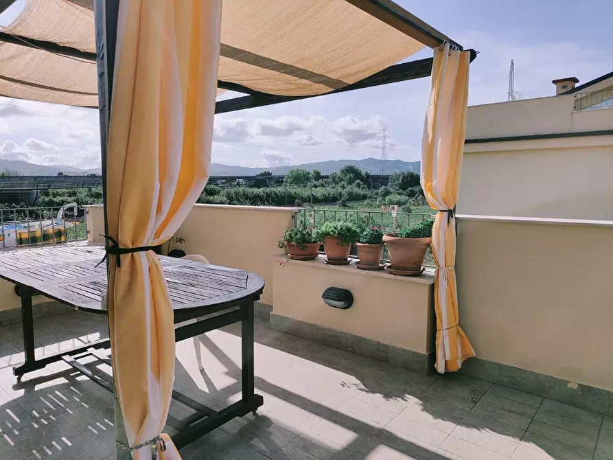 Immagine 2 di Appartamento in vendita  a Livorno