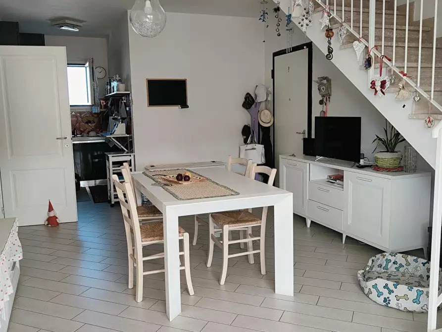 Immagine 5 di Appartamento in vendita  a Livorno