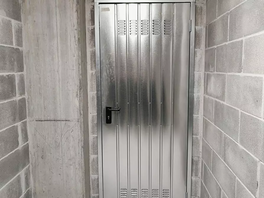 Immagine 37 di Appartamento in vendita  a Livorno