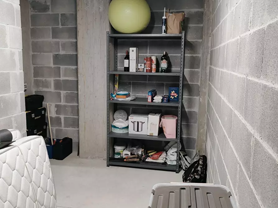 Immagine 36 di Appartamento in vendita  a Livorno