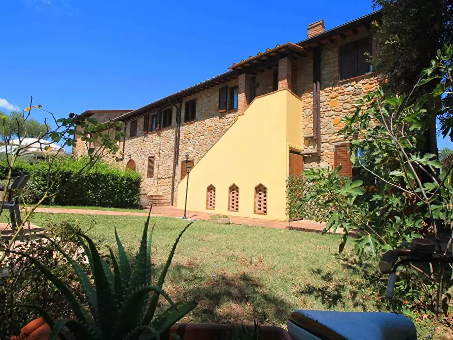Immagine 30 di Casa colonica in vendita  a Montaione