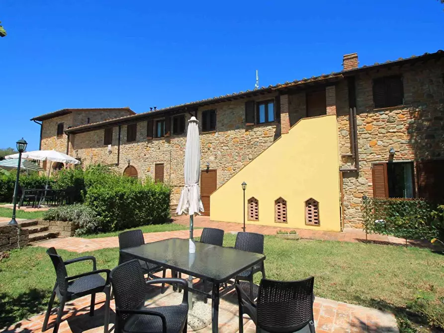 Immagine 35 di Casa colonica in vendita  a Montaione