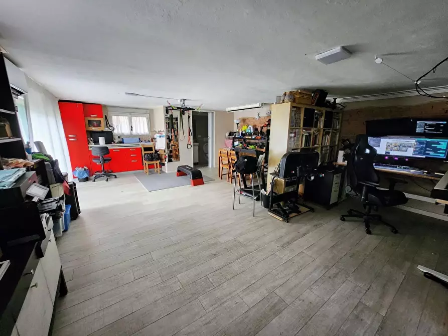 Immagine 18 di Appartamento in vendita  a Empoli